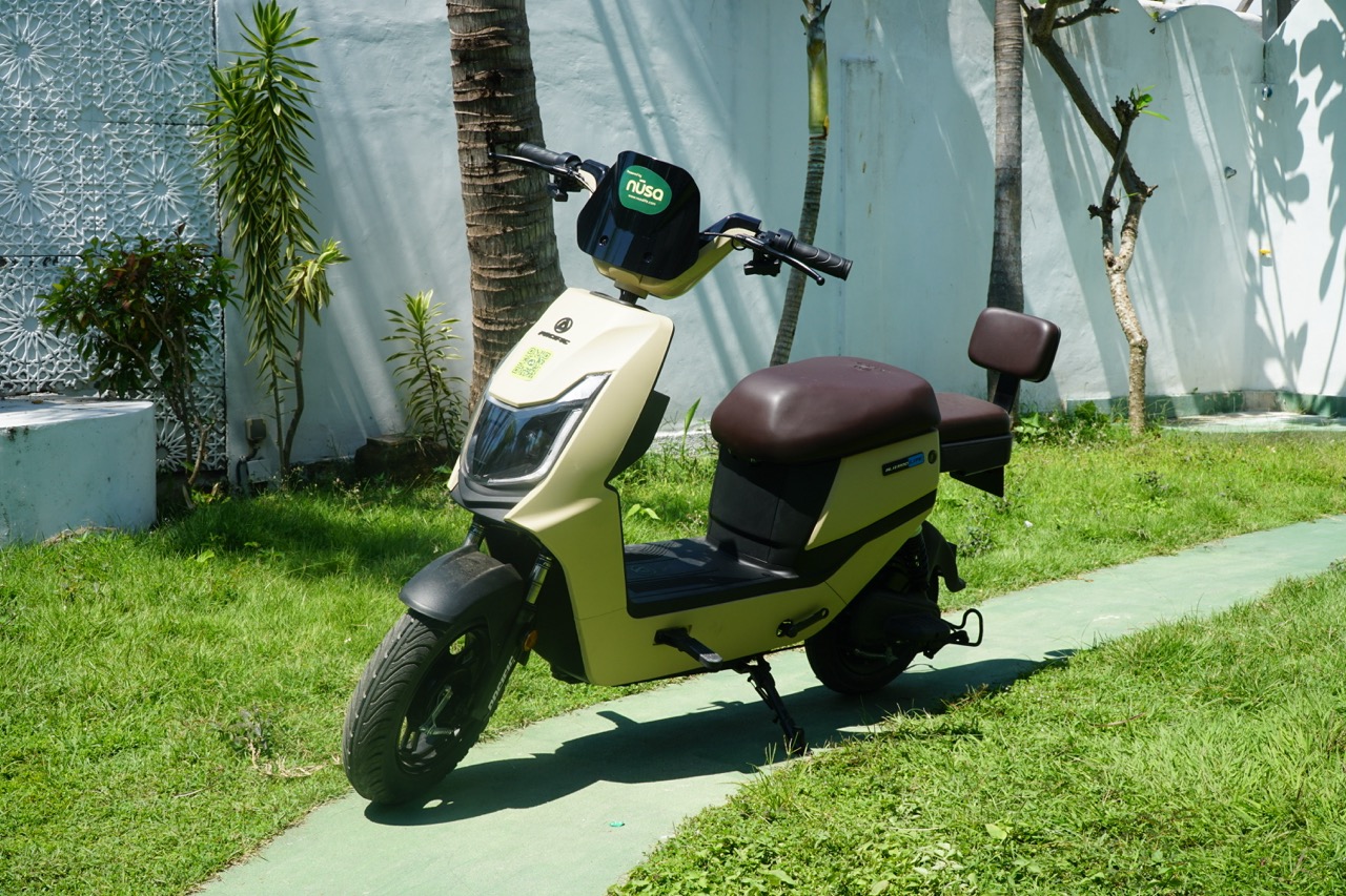 Island Cruiser — e-bike for rent on Gili Air